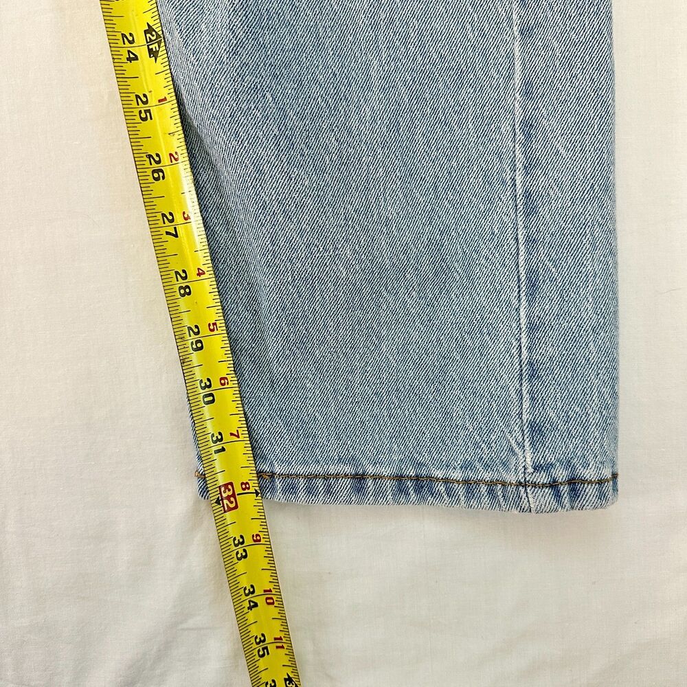 Levi's 505 Regular Fit Jeans Mens 36x34 Measured 32 Inseam Light Wash - Picture 11 of 16